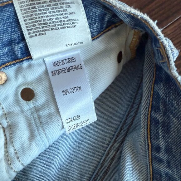 Agolde Parker Vintage Cut Off Short - Picture 5 of 7